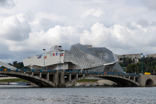 Que voir au musée des Confluences à Lyon ? Guide complet pour une visite réussie